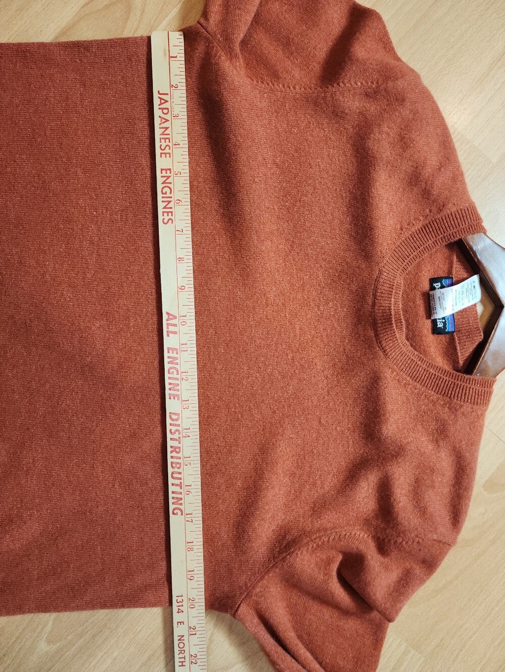 Patagonia 100% Cashmere Orange Crewneck Sweater Men's Size Medium - Picture 7 of 14